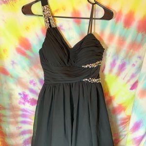 Women’s black prom dress